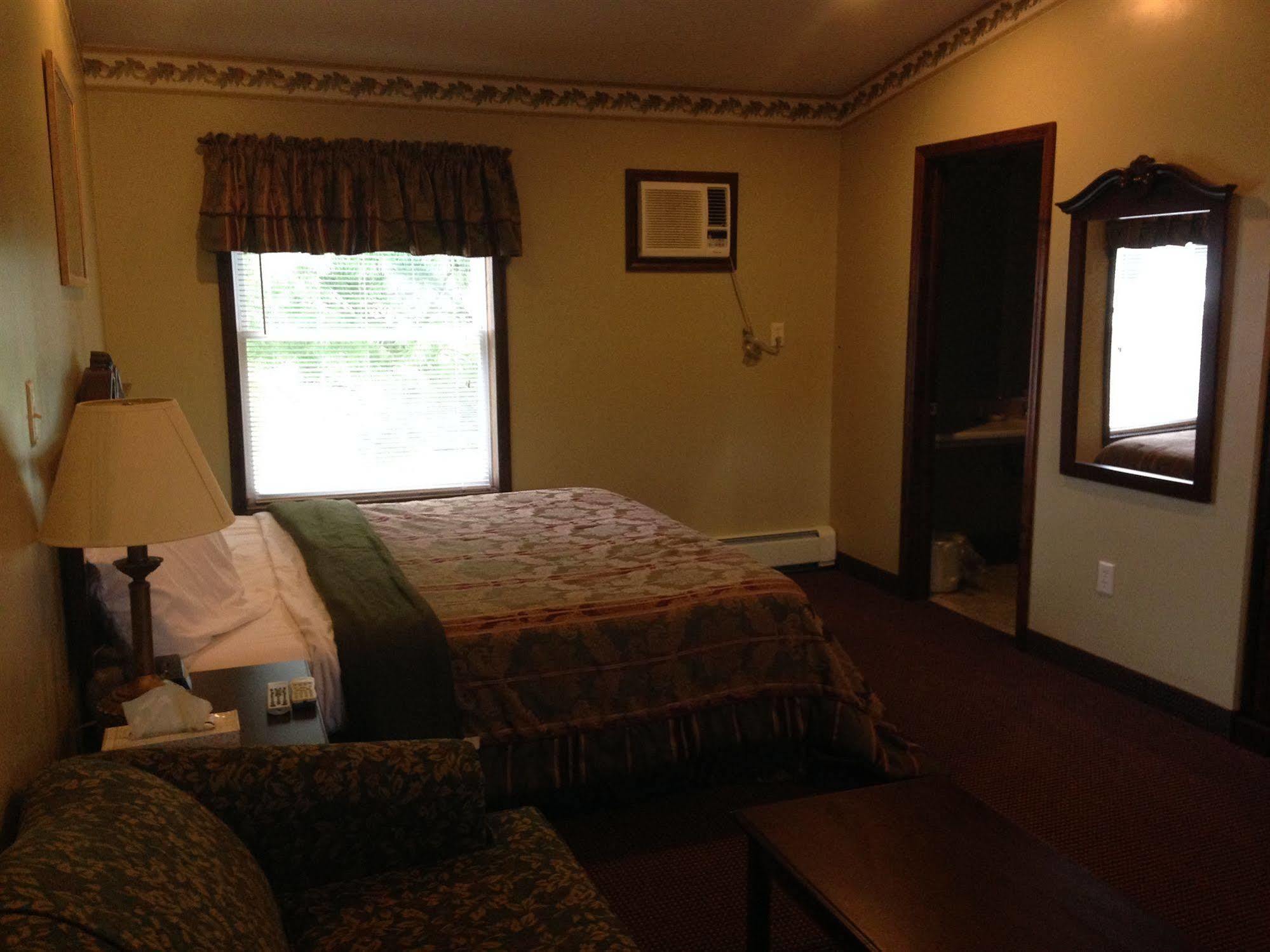 Fred's Restaurant&lodging 2*
