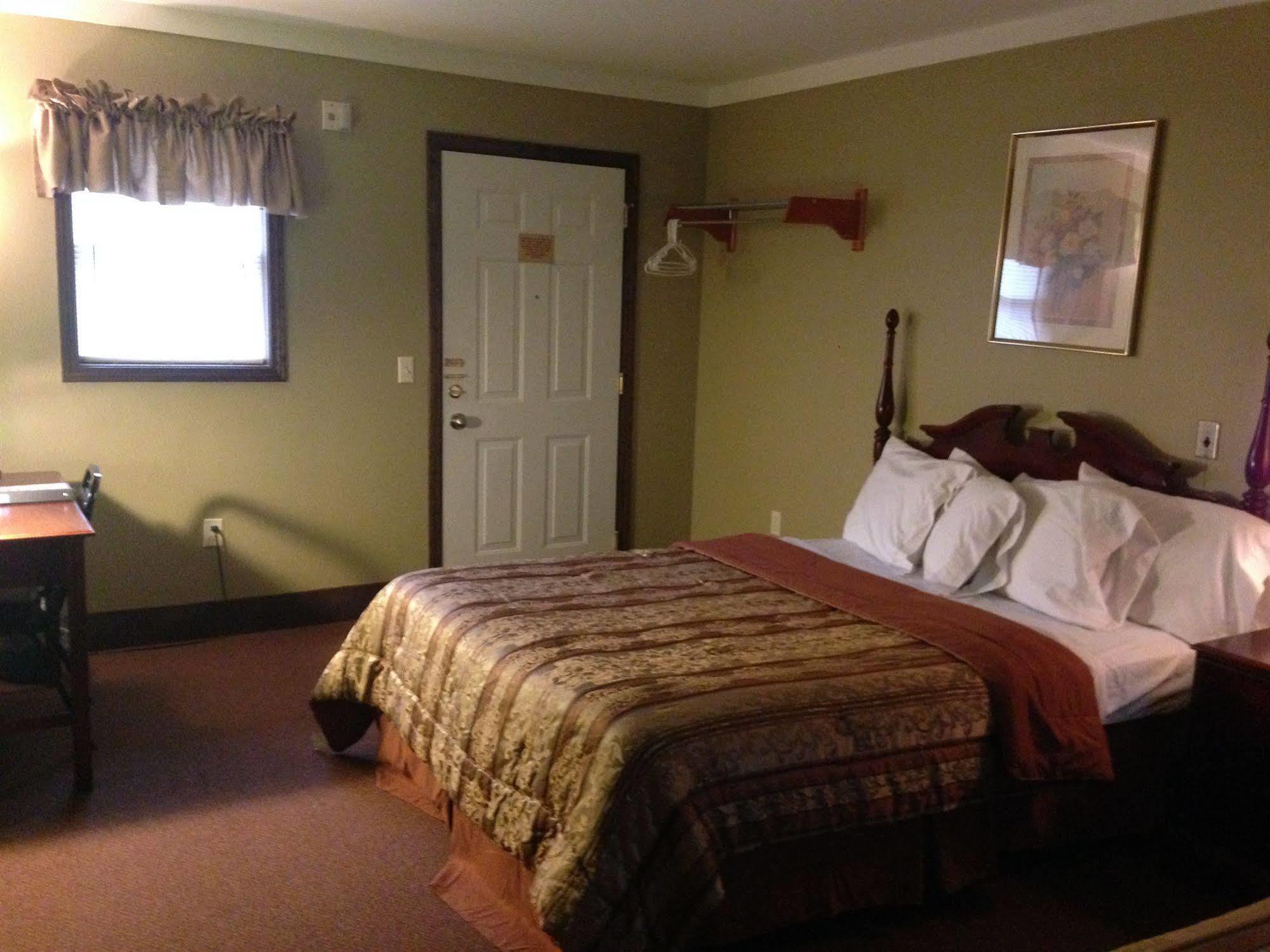 Fred's Restaurant&lodging 2*