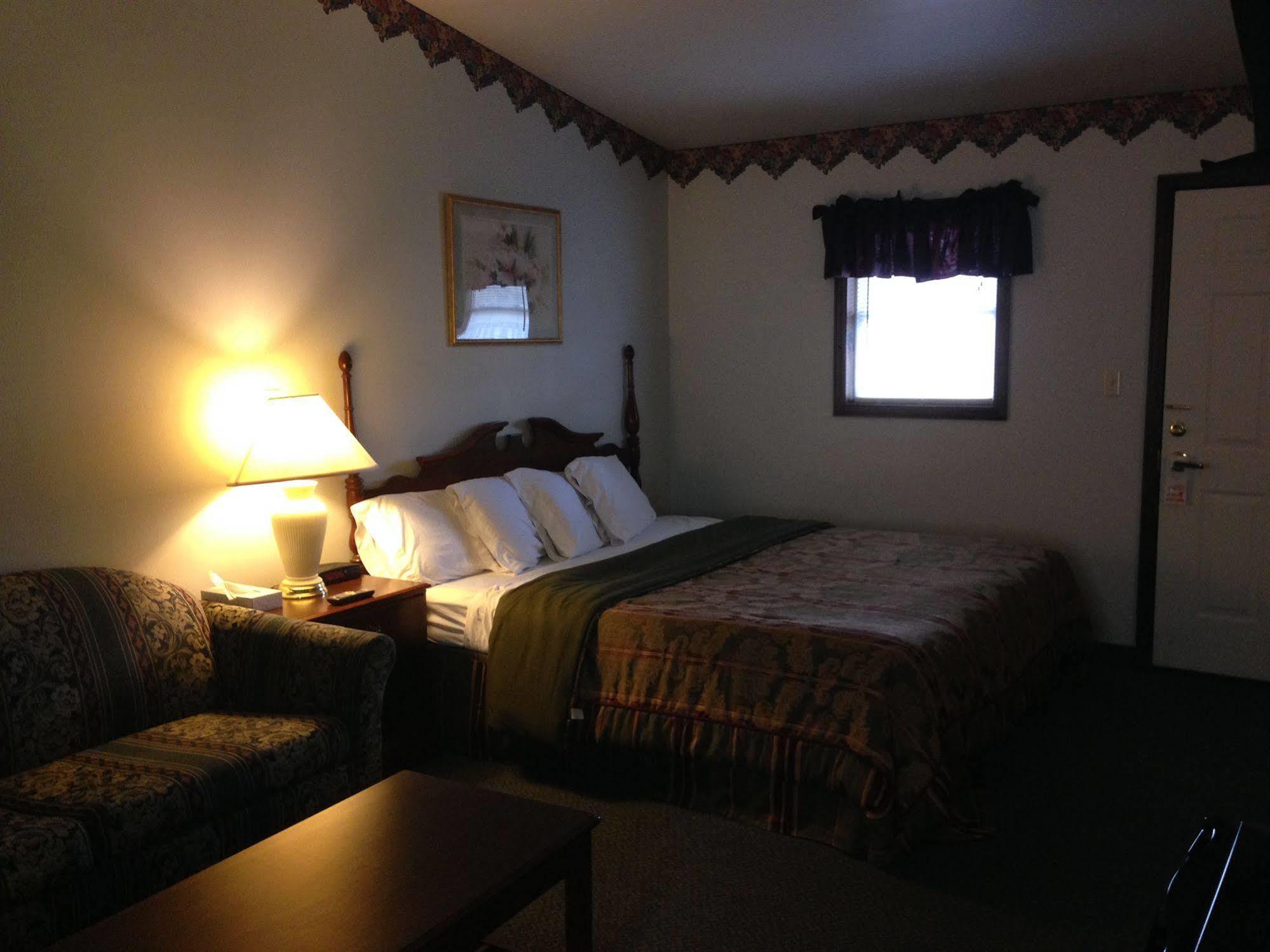 Fred's Restaurant&lodging